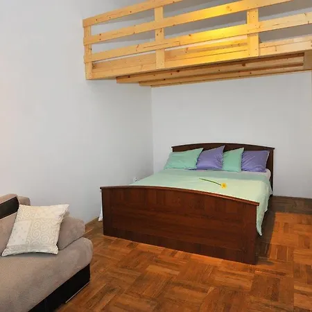 Vinohrady Ii Apartment *